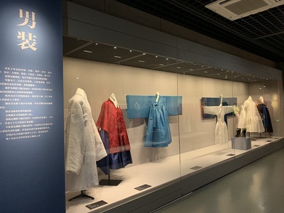 錦繡江南映韓風(fēng) 韓國(guó)傳統(tǒng)服飾展杭州啟幕，匠心織就文化交融